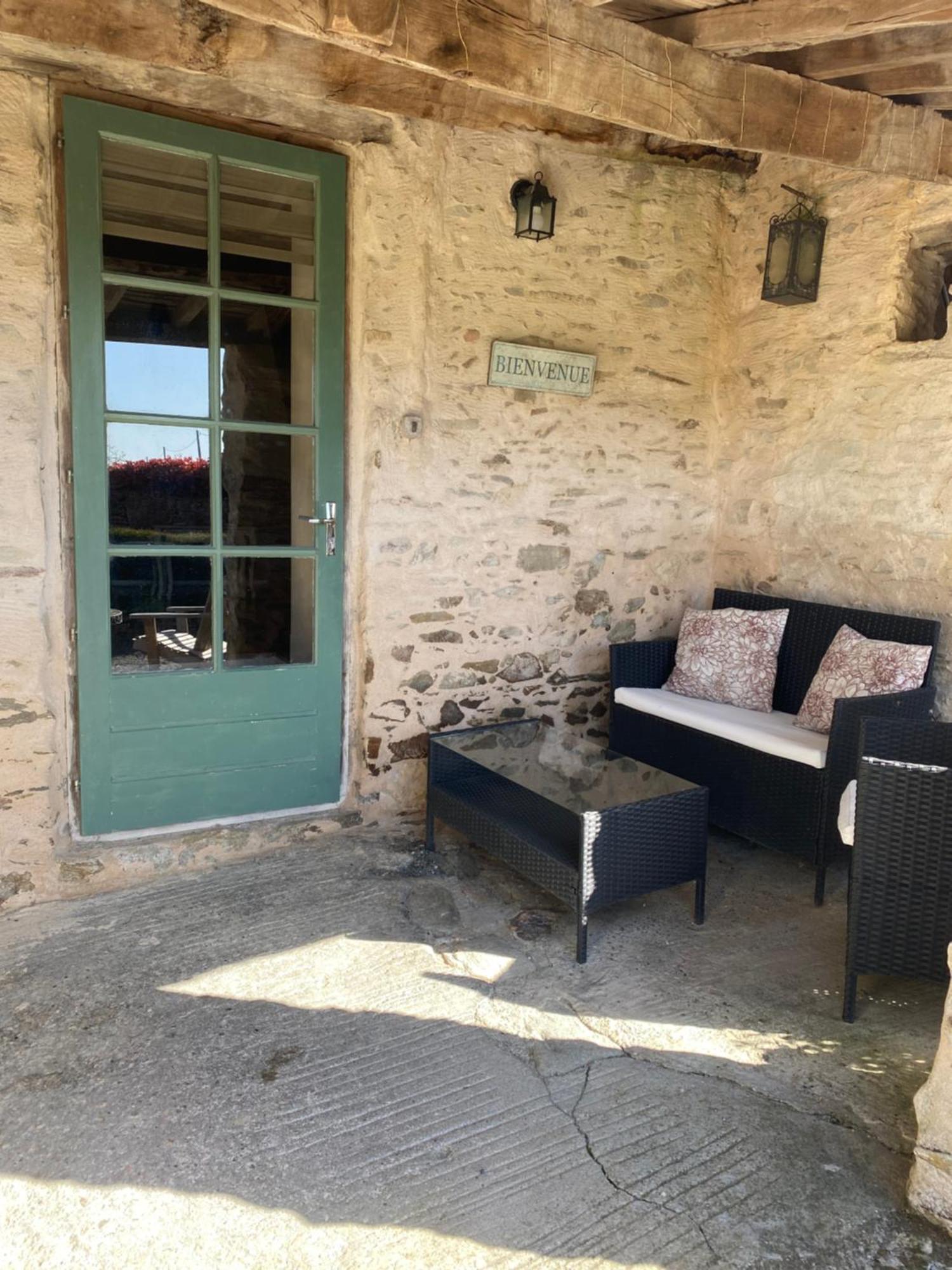 Les Puvinieres Casa de hóspedes Breuil-Barret Exterior foto